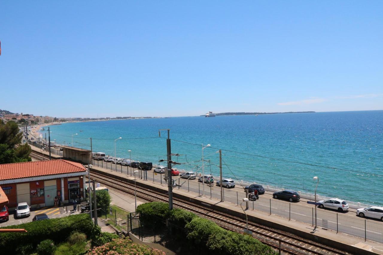 Studio With Beautiful Sea View And Direct Beach Access Cannes Kültér fotó