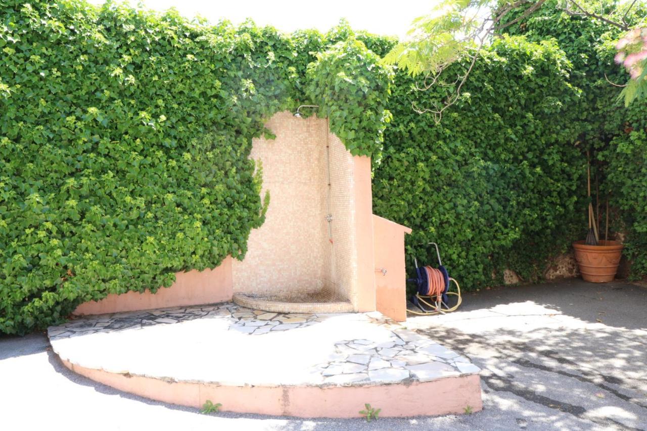 Studio With Beautiful Sea View And Direct Beach Access Cannes Kültér fotó