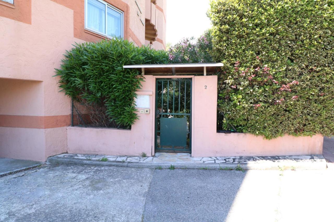 Studio With Beautiful Sea View And Direct Beach Access Cannes Kültér fotó